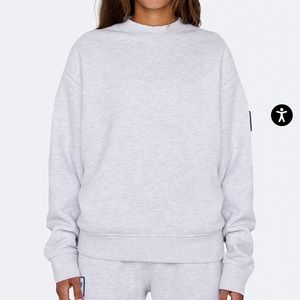 SET active gray crew neck Dec 2021 edition